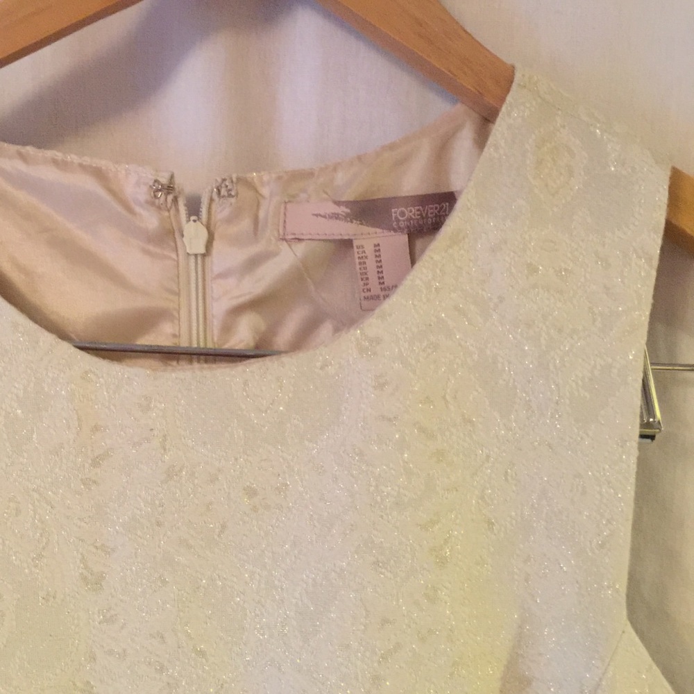 Dress - Picture 3 of 3